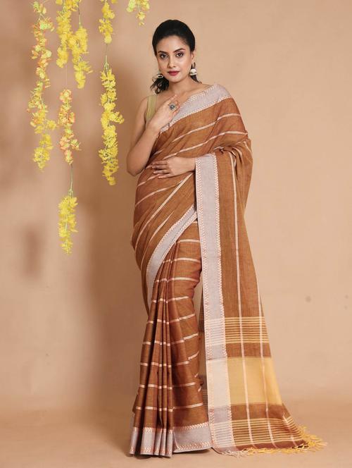self design woven saree - 19498359 - Very Small Image - 1
