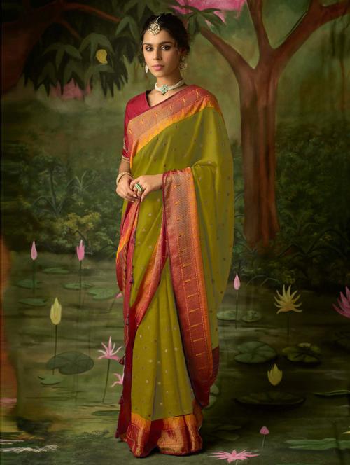 green silk woven saree with blouse - 19507026 - Very Small Image - 1