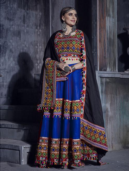 embroidered lehenga choli with dupatta set - 19508158 - Very Small Image - 1