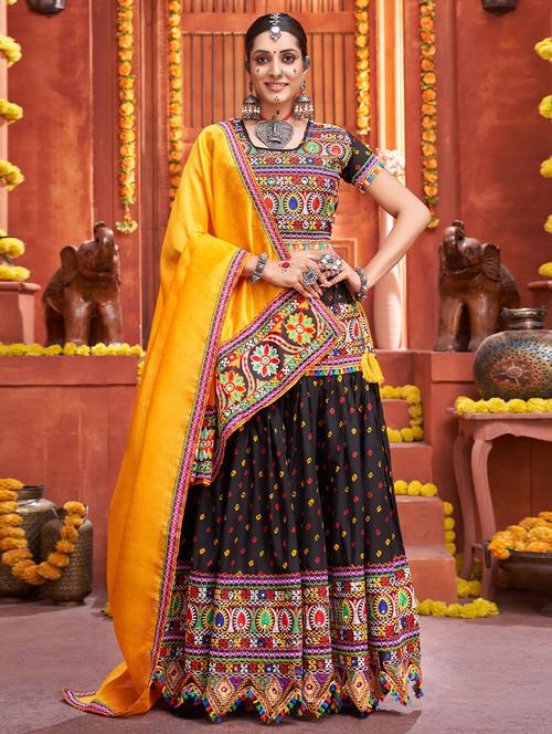 self design unstitched lehenga - 19508710 - Very Small Image - 1