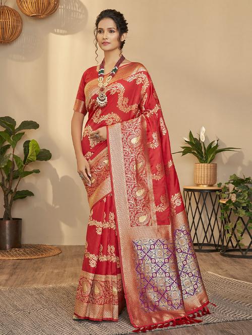 red self design woven saree with blouse - 19510150 - Very Small Image - 1