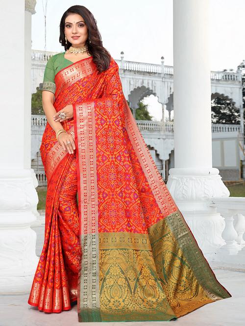red self design saree with blouse - 19510283 - Very Small Image - 1