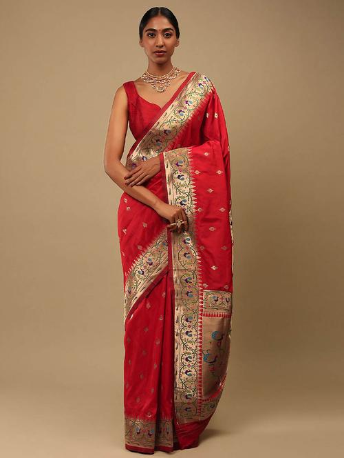 red self design woven saree with blouse - 19512532 - Very Small Image - 1