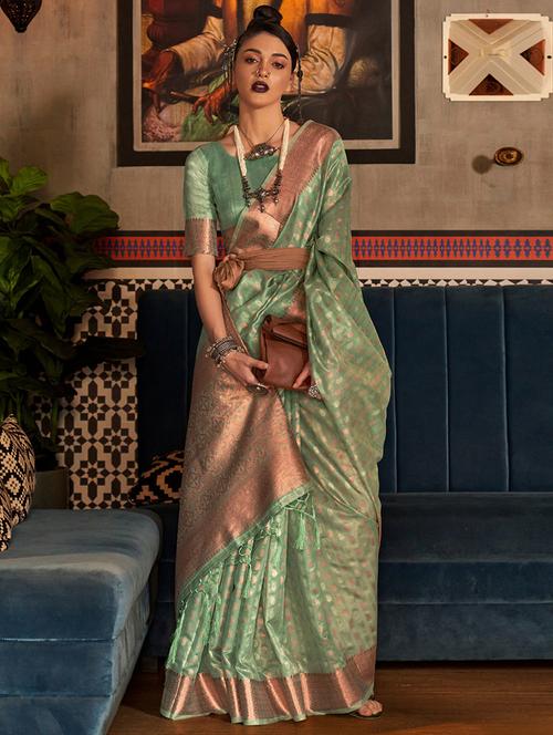 green silk banarasi contrast bordered saree with blouse - 19512613 - Very Small Image - 1