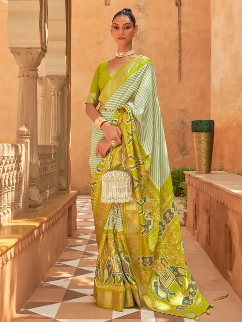 green silk baluchari saree with blouse - 19512942 - Very Small Image - 1
