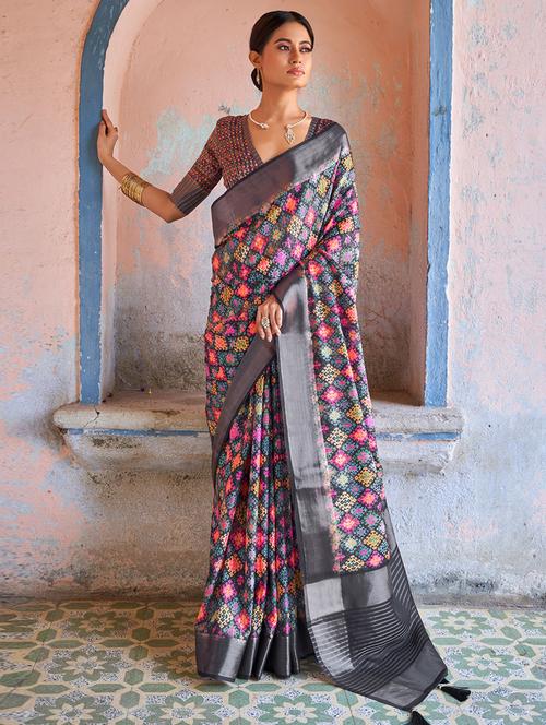 contrast bordered woven saree - 19529406 - Very Small Image - 1