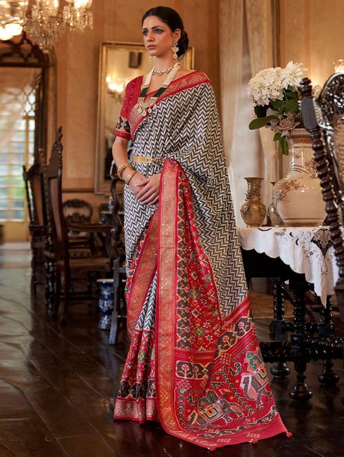 multi colored printed saree with blouse - 19530831 - Very Small Image - 1