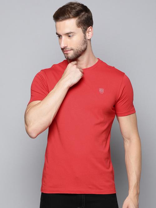 red solid round neck t-shirt - 19582539 - Very Small Image - 1
