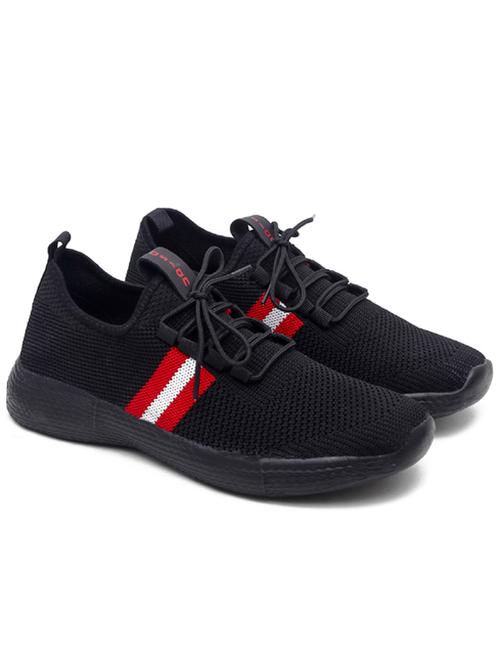 men lace up sports shoes - 19607986 - Very Small Image - 1