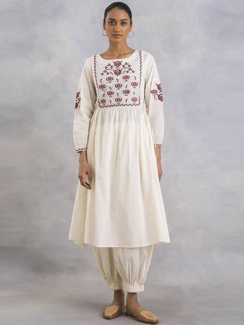 embroidered neck solid flared kurta - 19644025 - Very Small Image - 1