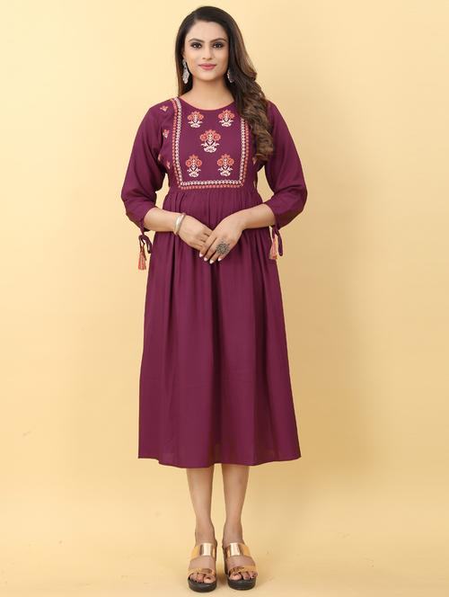 embroidered flared ethnic dress - 19664250 - Very Small Image - 1