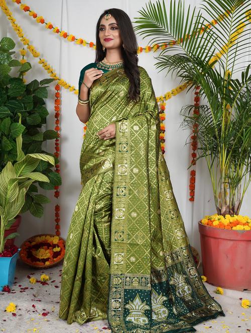 women's banarasi saree with blouse - 19693487 - Very Small Image - 1