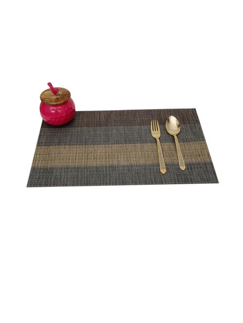 winner rectangular table placemat - 19695173 - Very Small Image - 1