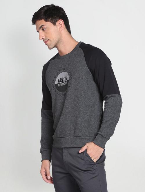 men round neck front print sweatshirt - 19713949 - Very Small Image - 1