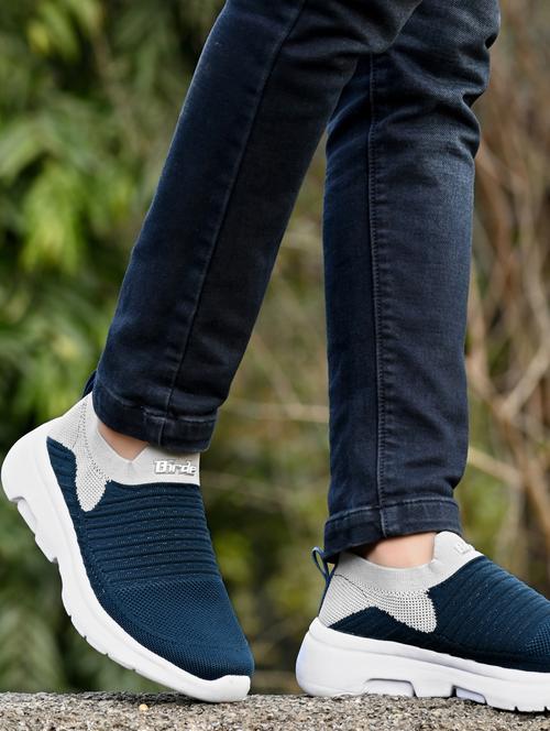 men slip on sport shoes - 19720613 - Very Small Image - 1