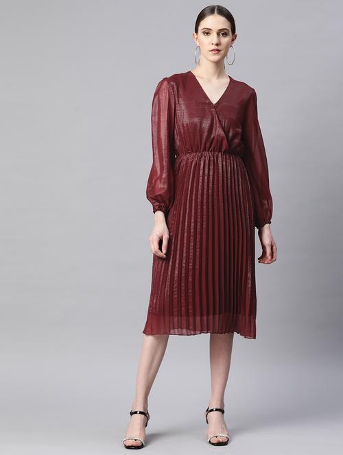 women's dress - 19751643 - Very Small Image - 1