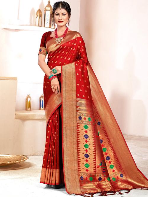 red self design woven saree with blouse - 19774695 - Very Small Image - 1