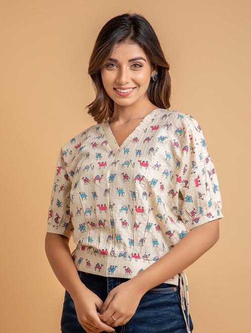 v neck printed top - 19783845 - Very Small Image - 1