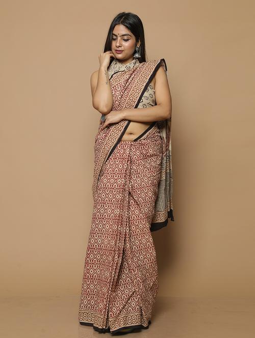 women's printed beige colored saree with blouse - 19796677 - Very Small Image - 1