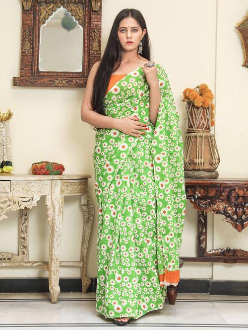 women's floral green colored saree with blouse - 19797070 - Very Small Image - 1