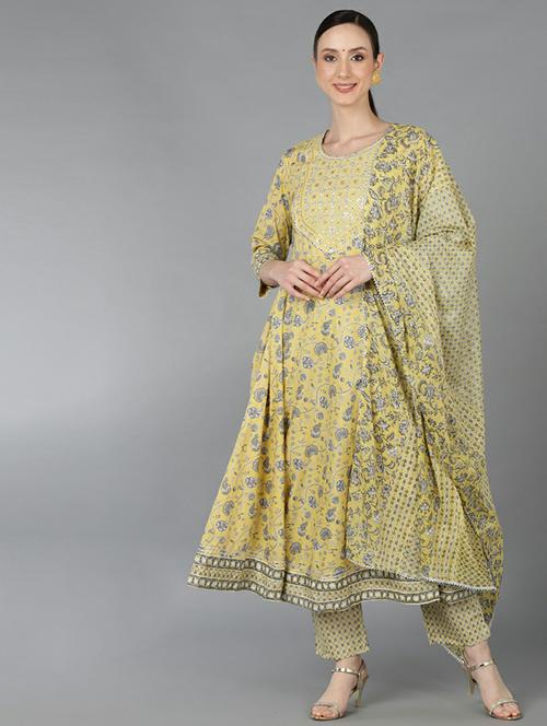 printed suit set - 19817633 - Very Small Image - 1