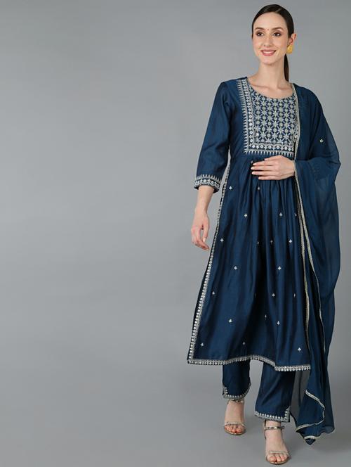 embroidery work suit set - 19817647 - Very Small Image - 1