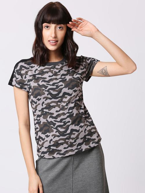 round neck camouflage regular tee - 19826160 - Very Small Image - 1