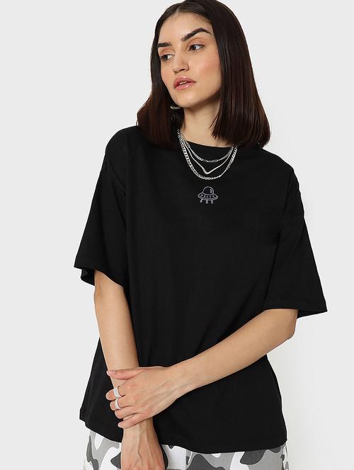 women's chest print round neck t-shirt - 19826330 - Very Small Image - 1