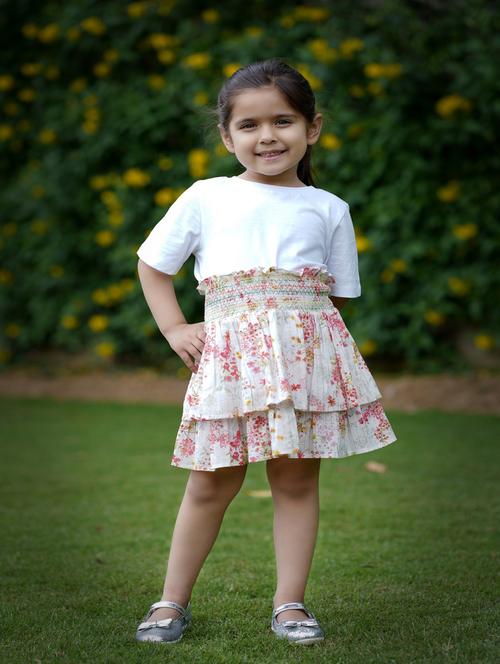 pink floral printed skirt - 19838276 - Very Small Image - 1