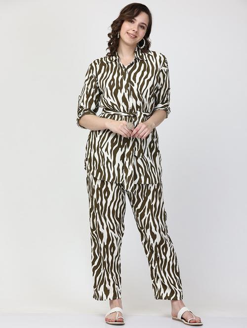 olive printed top and trouser co-ord set - 19840831 - Very Small Image - 1
