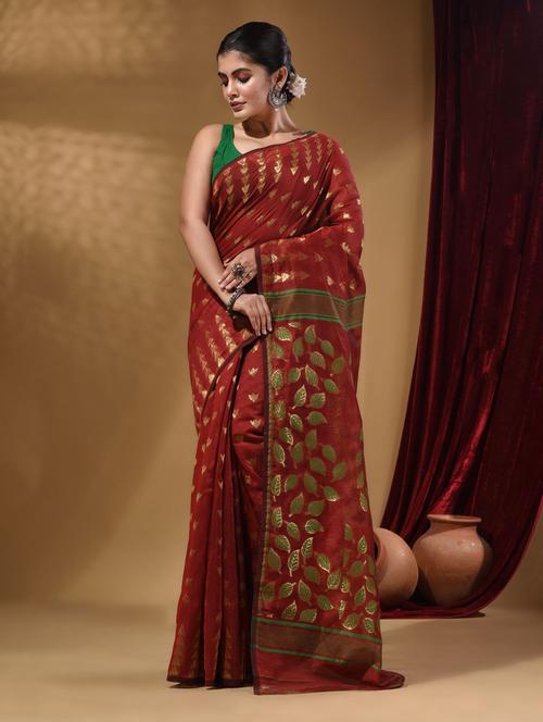 red self design woven saree with blouse - 19866315 - Very Small Image - 1