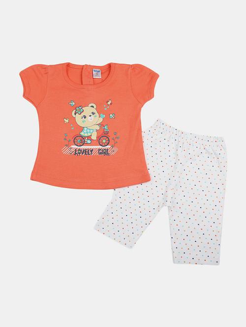 girls round neck printed capri set - 19873246 - Very Small Image - 1
