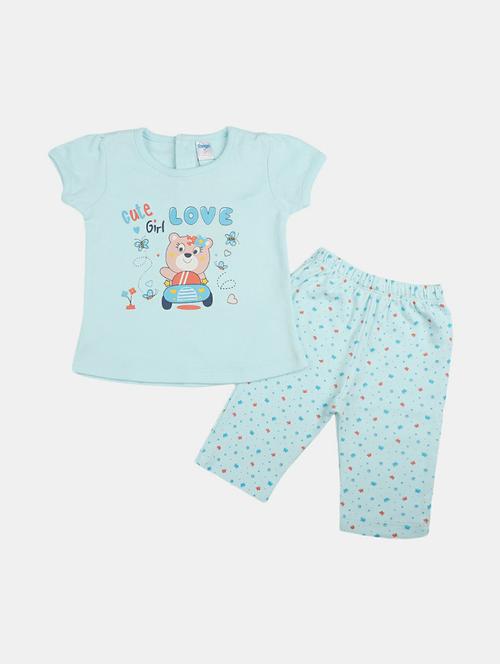 girls round neck printed capri set - 19873254 - Very Small Image - 1