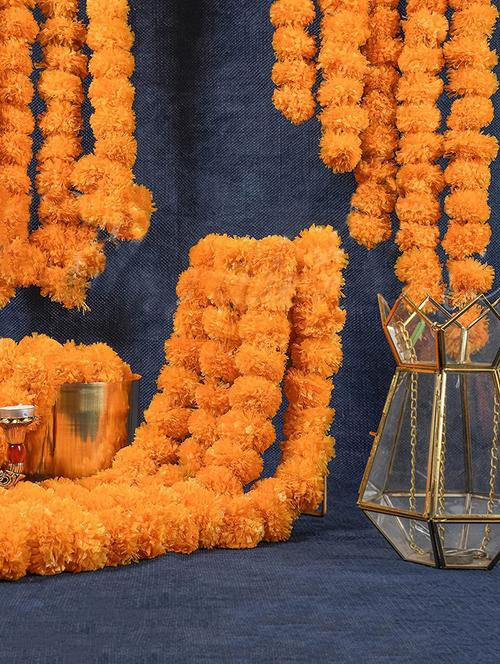 orange plastic flowers - 19883571 - Very Small Image - 1