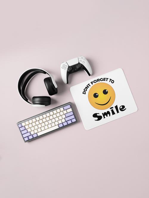don't forget to smile emoji- emoji printed mousepad for emoji lovers(20cm x 18cm) - 19918464 - Very Small Image - 1