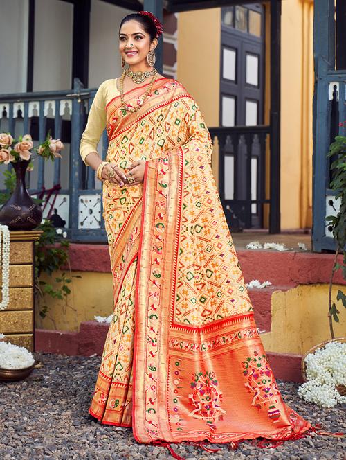 women's self design cream colored saree with blouse - 19925339 - Very Small Image - 1