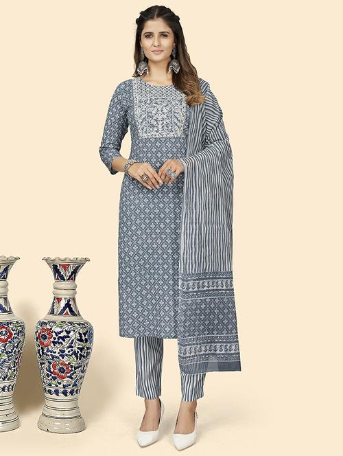 embellished neck printed suit set - 19938757 - Very Small Image - 1