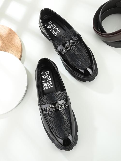 black printed slip on loafer - 19946956 - Very Small Image - 1