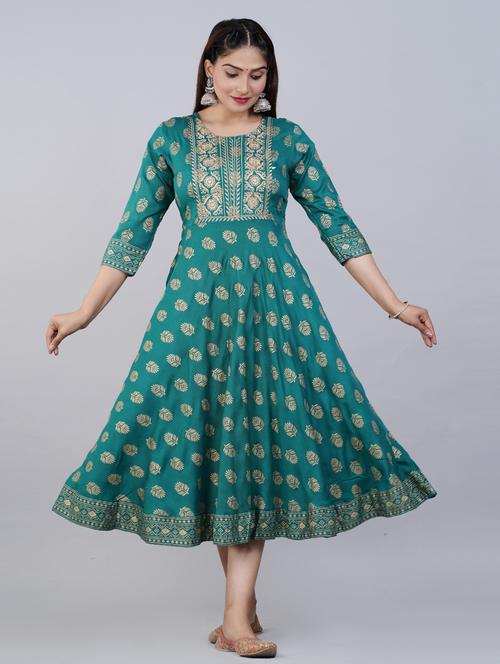 green embroidered three quater sleeves ethnic dress - 19955282 - Very Small Image - 1