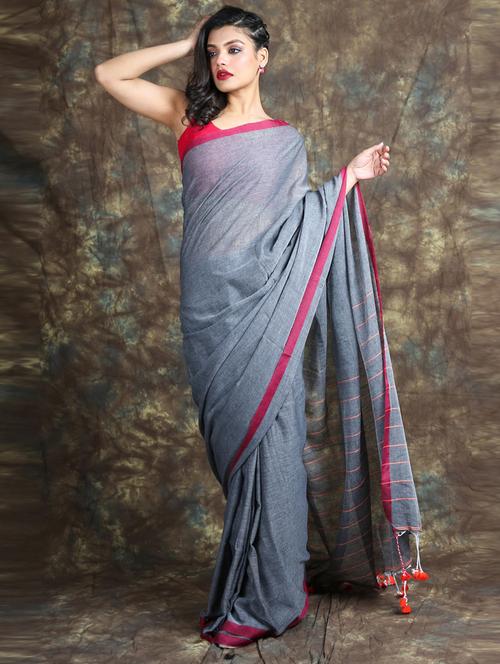 self design woven saree - 19968209 - Very Small Image - 1