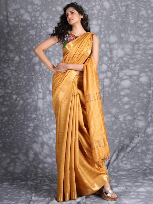 yelllo checkered woven saree with blouse - 19968460 - Very Small Image - 1