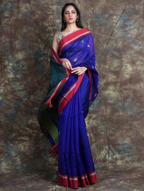 self design woven saree with blouse - 19968658 - Very Small Image - 1