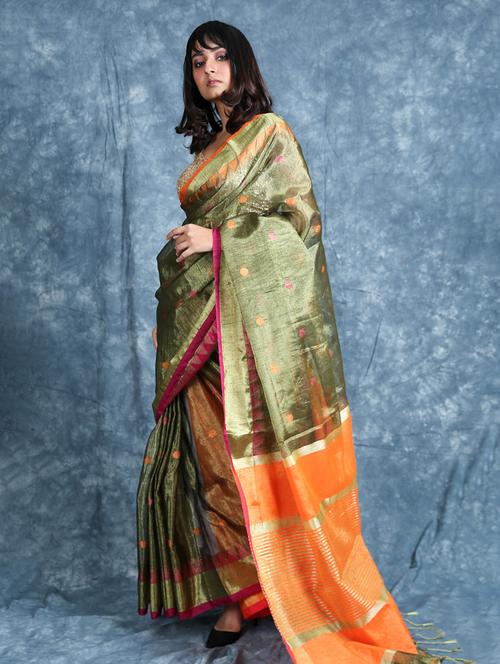 self design woven saree - 19968739 - Very Small Image - 1