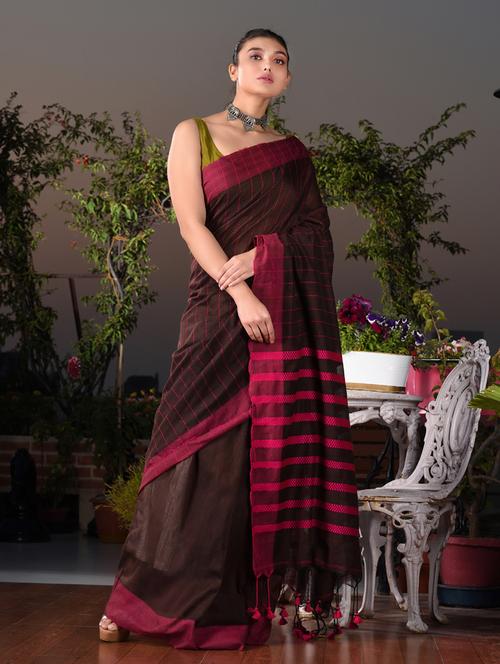 brown self design woven saree with blouse - 19992732 - Very Small Image - 1