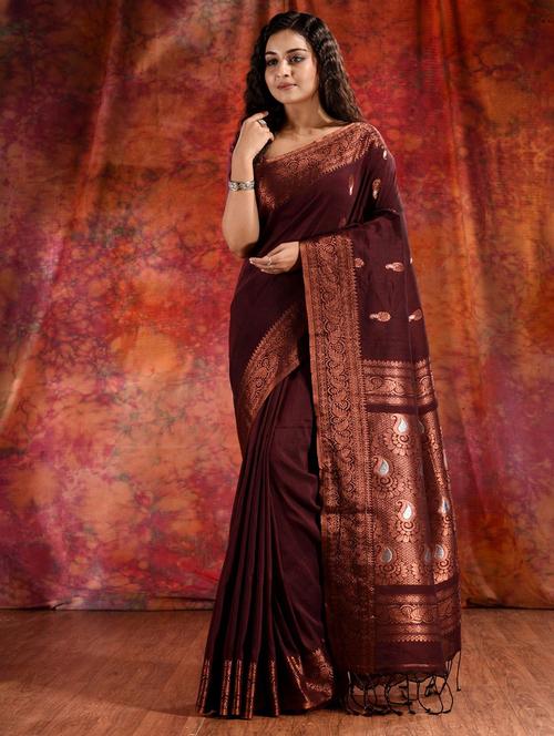 women's self design maroon colored saree with blouse - 19993000 - Very Small Image - 1
