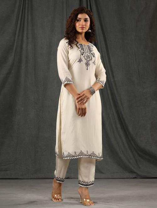 cream printed three quarter sleeve kurta pant set - 19995654 - Very Small Image - 1