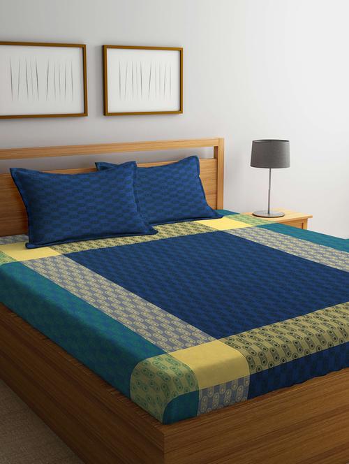 fabinaliv multicolor geometric 100% cotton handwoven king size double bedsheet with 2 pillow covers - 19996967 - Very Small Image - 1
