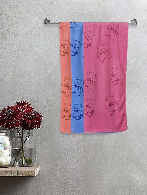 fabinaliv set of 3 multicolor cartoon print cotton kids bath towels (110x56 cm) - 20023682 - Very Small Image - 1
