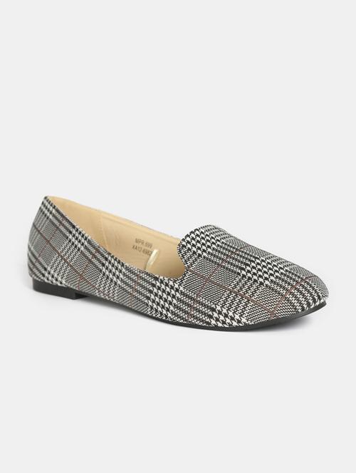 v-mart slip on loafer for women - 20047839 - Very Small Image - 1