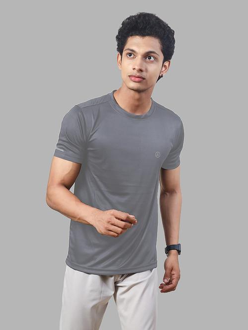 round neck solid regular t-shirt - 20067381 - Very Small Image - 1